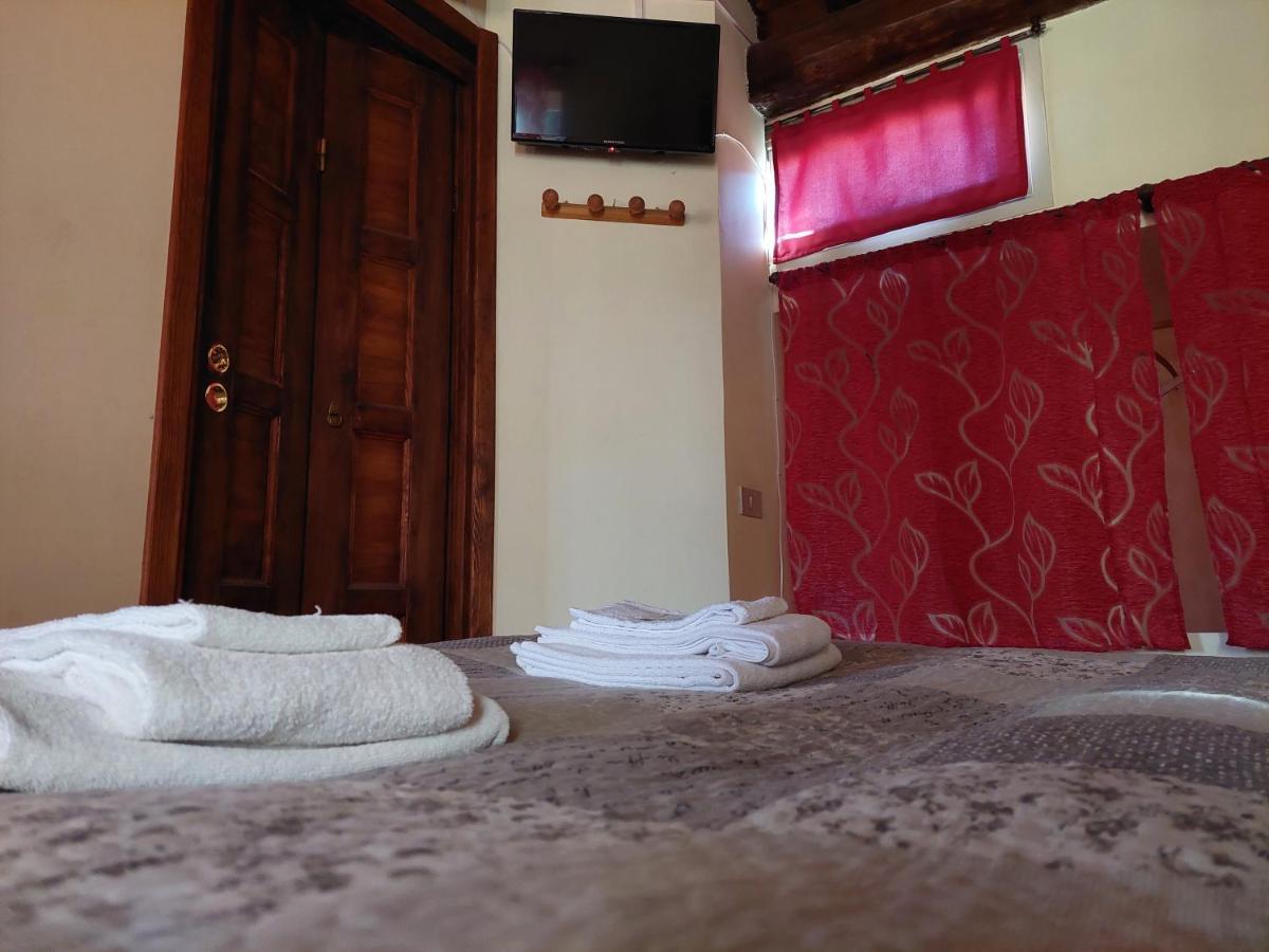 Bed And Breakfast Monticelli Capranica Exterior foto